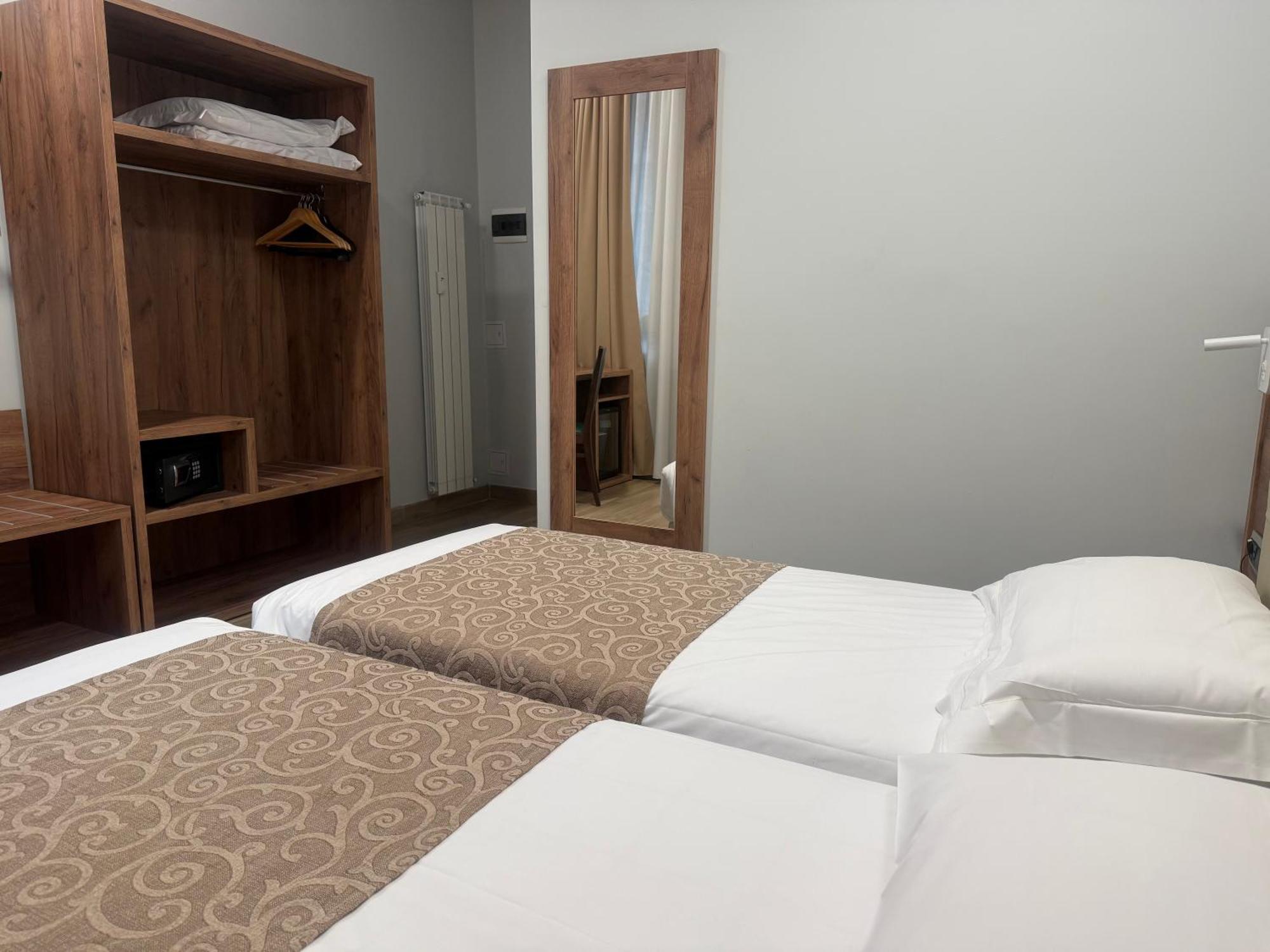 Csi Group - Hotel Central Station — Photos 3